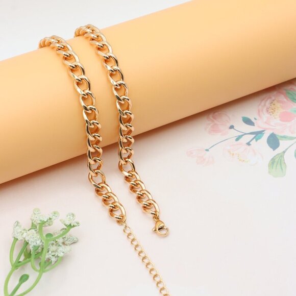 Chunky Yellow Gold Chain Necklace with Heart , XPNL0300 - Picture 12 of 12